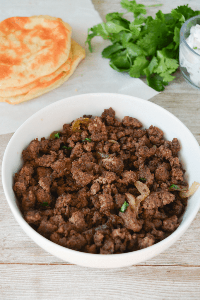 Low Carb Flatbread - Spiced Beef with Tzatziki Sauce - Hey Keto Mama