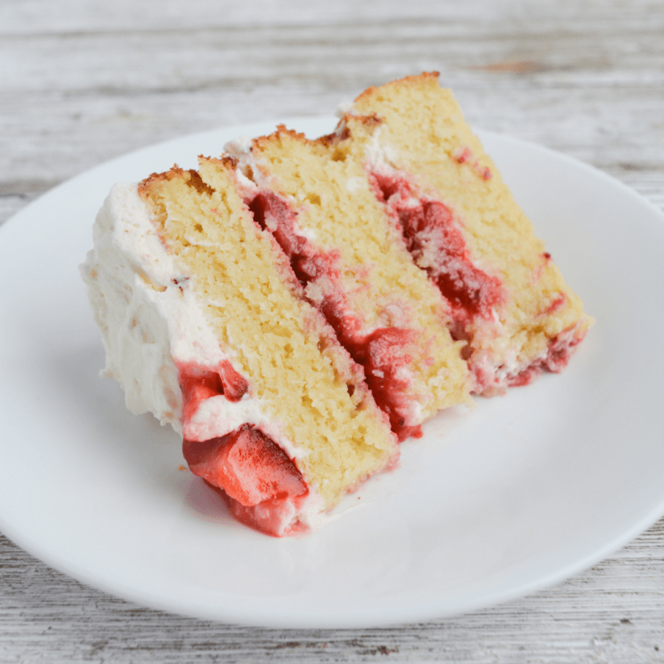 Keto Strawberry Shortcake Cake - Hey Keto Mama