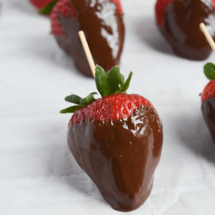 Keto Chocolate Covered Strawberries - Hey Keto Mama